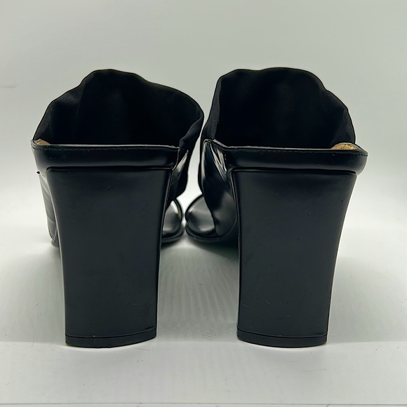 Salvatore Ferragamo Black Leather Strappy Heels Sandals Shoes **Size 9.5** 🌸🌸 - Picture 6 of 10